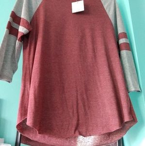 🏷️👕NWT TOPSHOP 3/4 length sleeve tee.